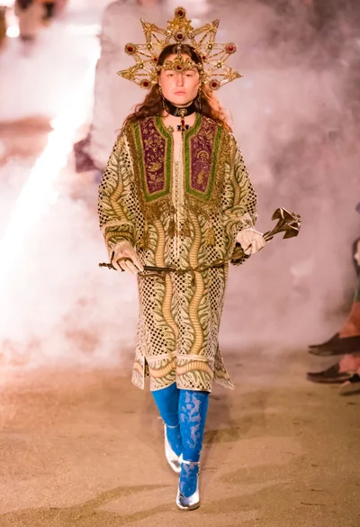 Look 70